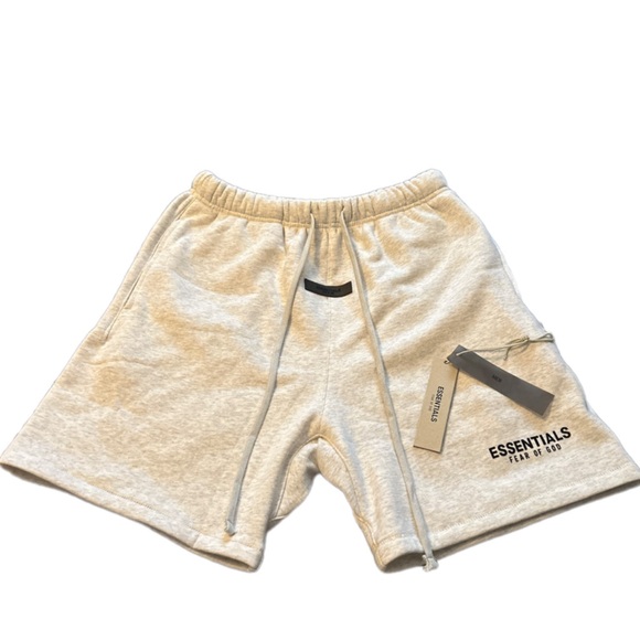 Essentials Men's light oatmeal Shorts